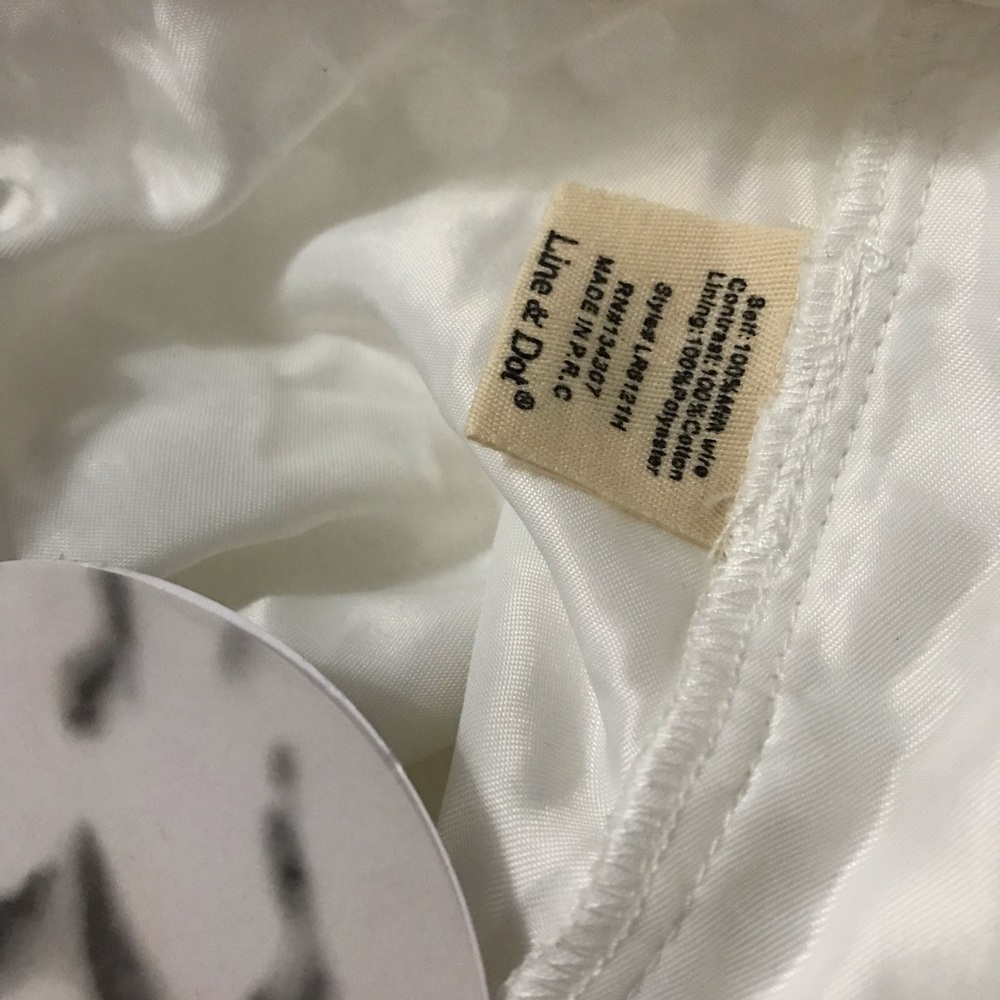 Line & Dot White Romper - Picture 4 of 4